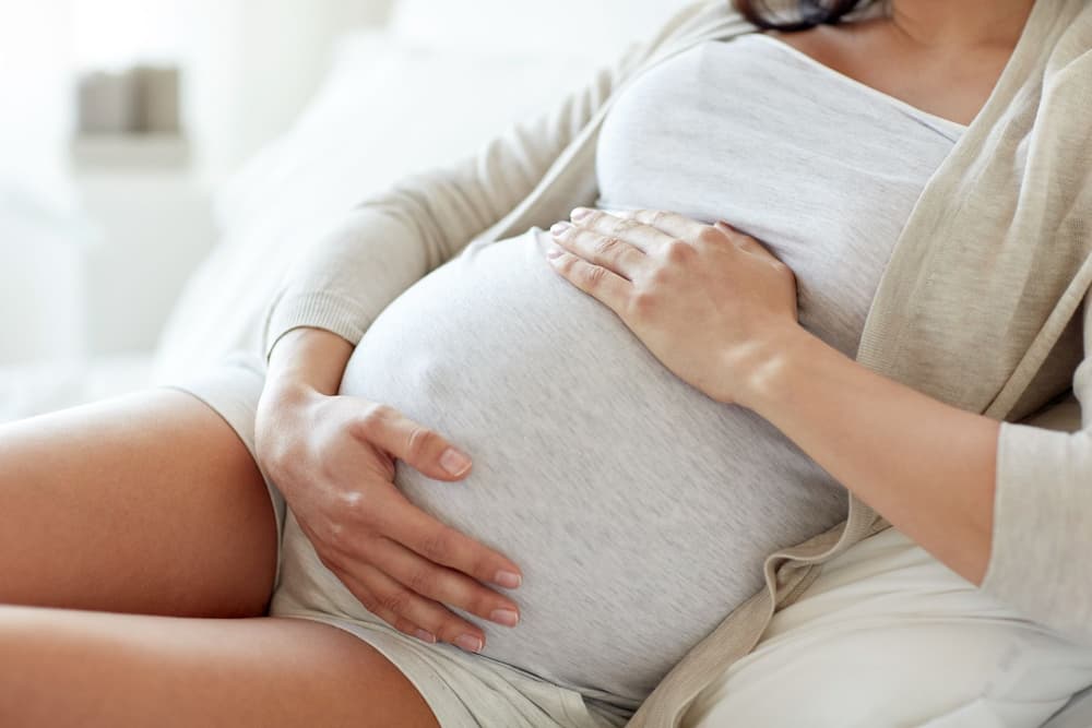 Poród w domu – kiedy można, bezpieczeństwo, zagrożenia, jaki koszt?