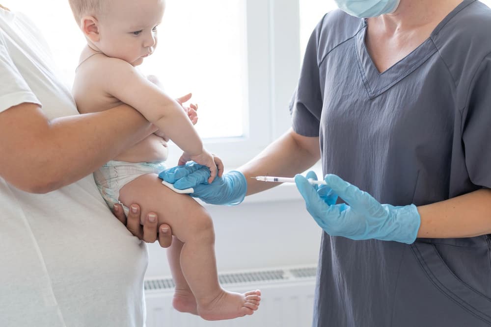 Ile dawek szczepionki Bexsero potrzebuje Twoje dziecko i ile to kosztuje?