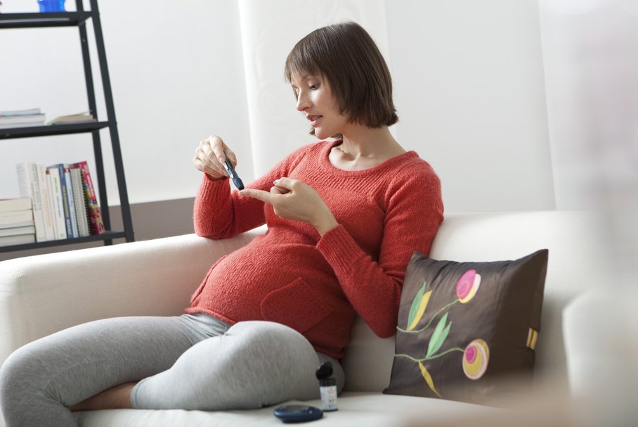Cukrzyca ciążowa – przyczyny, objawy, leczenie, normy