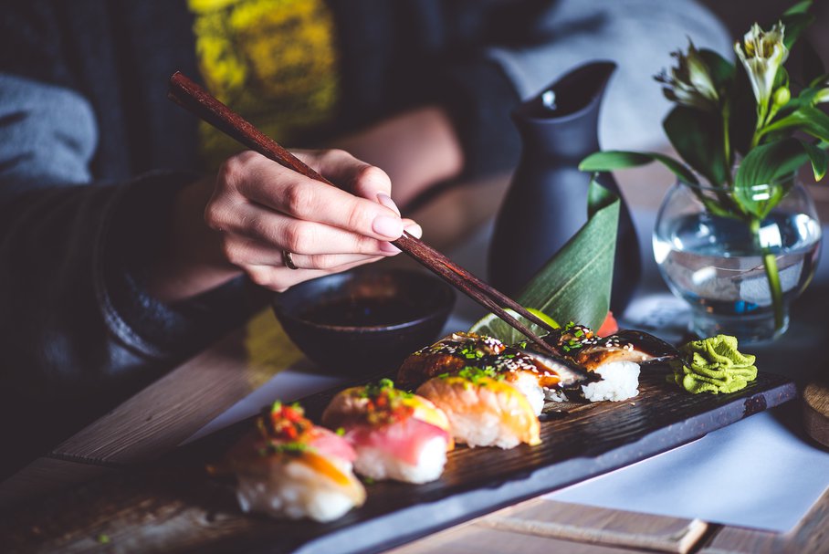 Sushi w ciąży – czy można, jakie jeść, które przepisy wybrać?