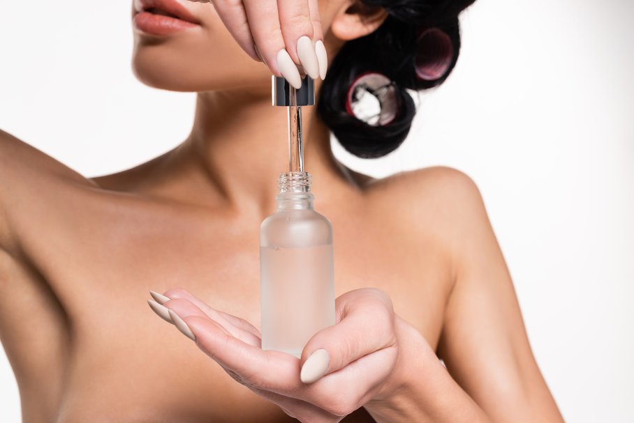 Kwas hialuronowy – działanie, zastosowanie, kosmetyki, zabiegi