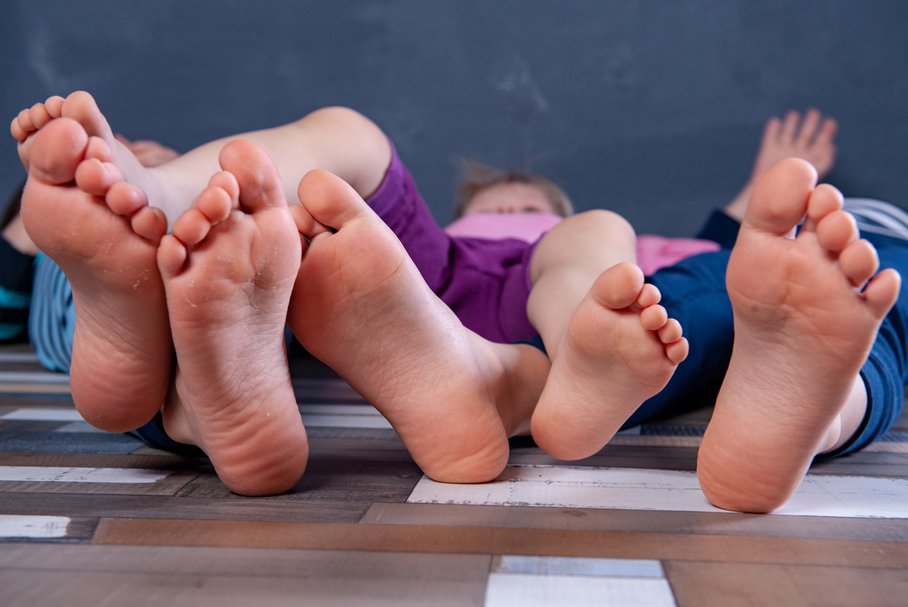 Grzybica stóp u dzieci – przyczyny, objawy, diagnostyka, leczenie, zapobiegani
