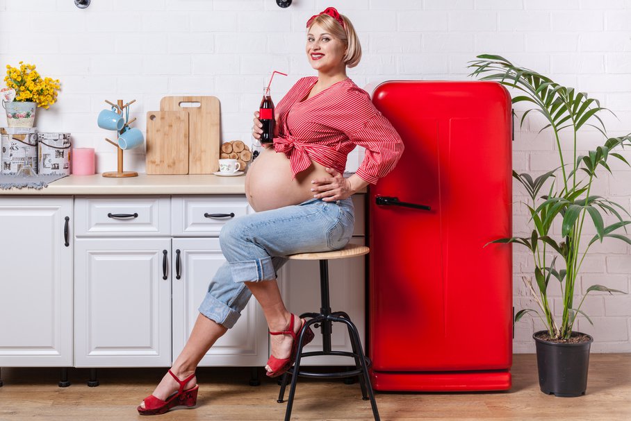 Cola w ciąży – czy można ją pić?