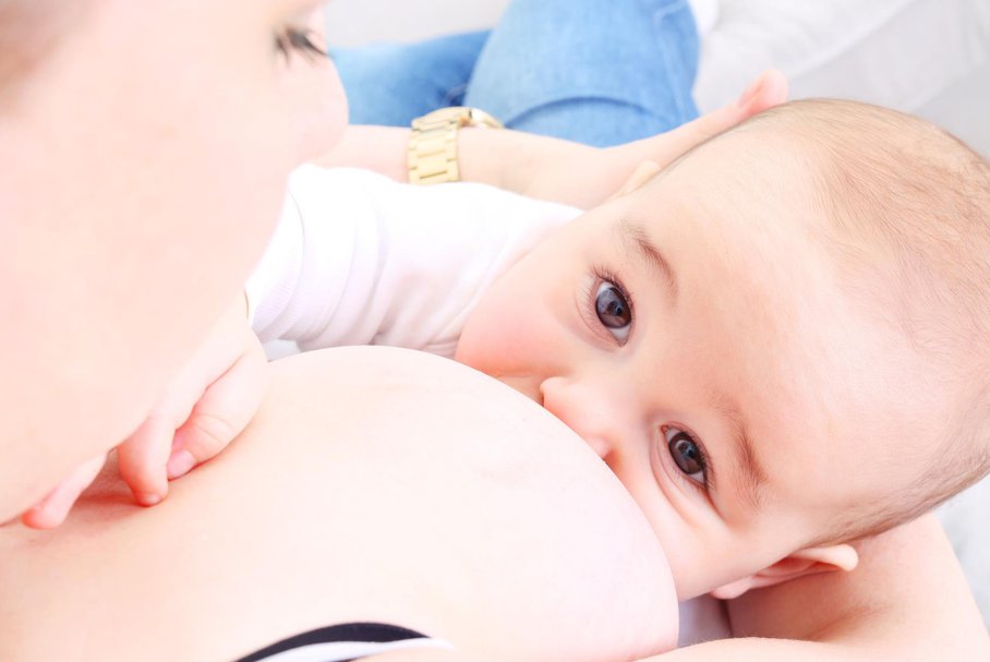 Piersi po ciąży – zmiany i problemy z piersiami po porodzie