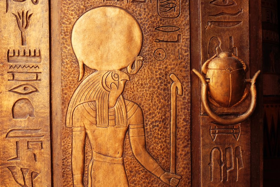 Płaskorzeźba na ścianie egipskiej świątyni.