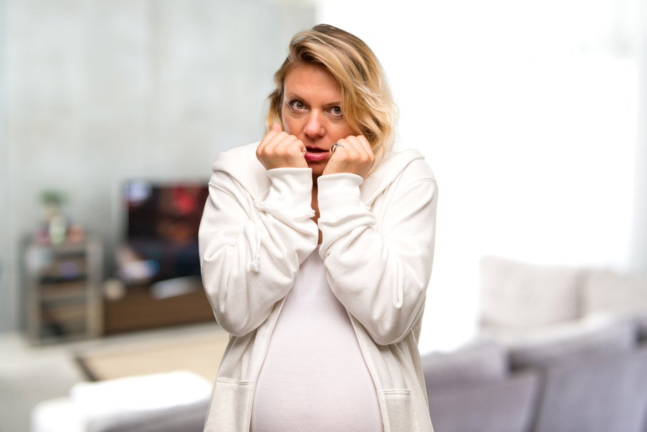 Wahania nastroju w ciąży – przyczyny, objawy, jak pomóc?