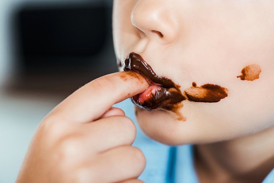 Czy dzieci mogą jeść czekoladę? Jaka czekolada jest najlepsza dla dzieci?