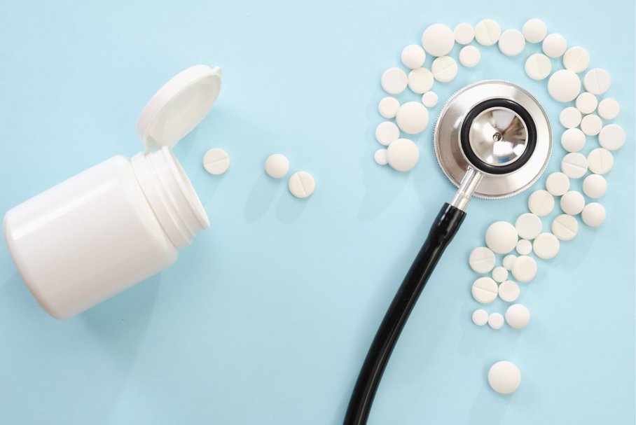 Aspiryna w ciąży – czy jest bezpieczna, czy można stosować, jak dawkować, jakie są skutki uboczne?